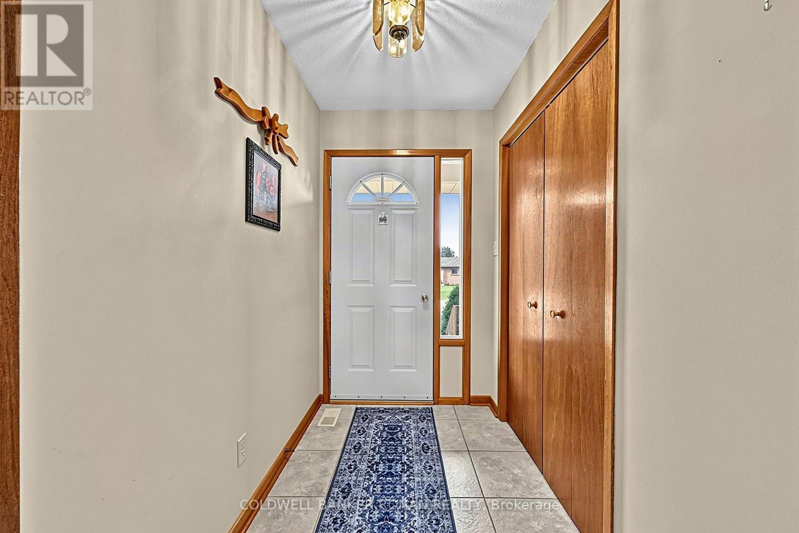13 Joseph Street, Adjala-Tosorontio (Loretto), Ontario  L0G 1L0 - Photo 4 - N13818952