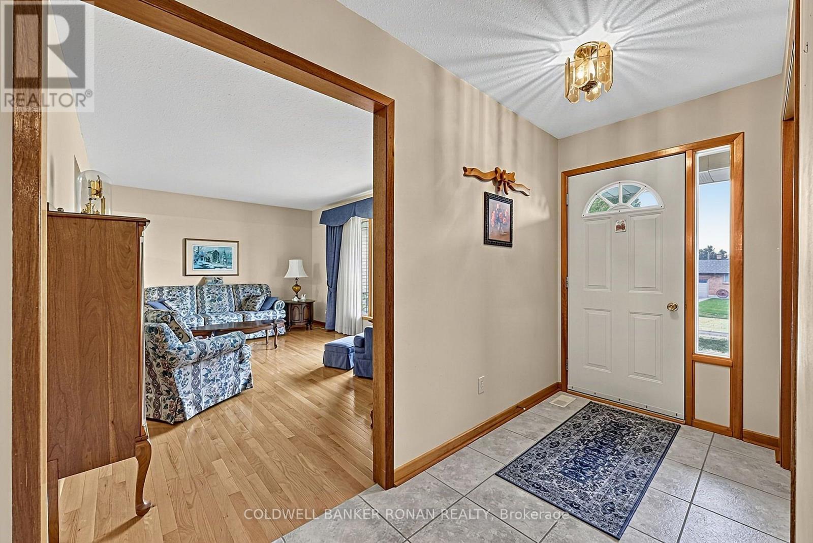 13 Joseph Street, Adjala-Tosorontio (Loretto), Ontario  L0G 1L0 - Photo 5 - N13818952