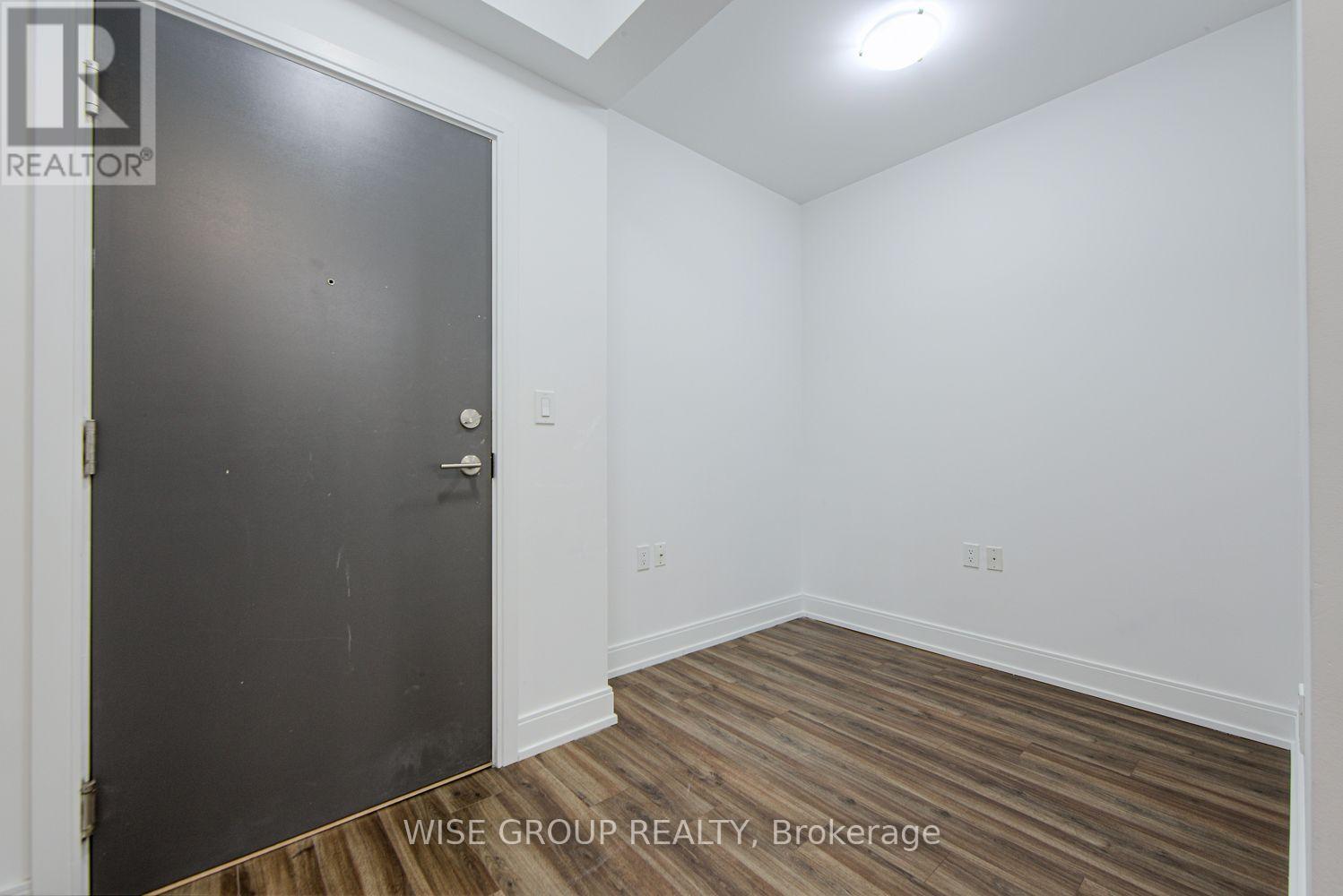 1210b - 9600 Yonge Street, Richmond Hill (North Richvale), Ontario  L4C 0X3 - Photo 5 - N13819180