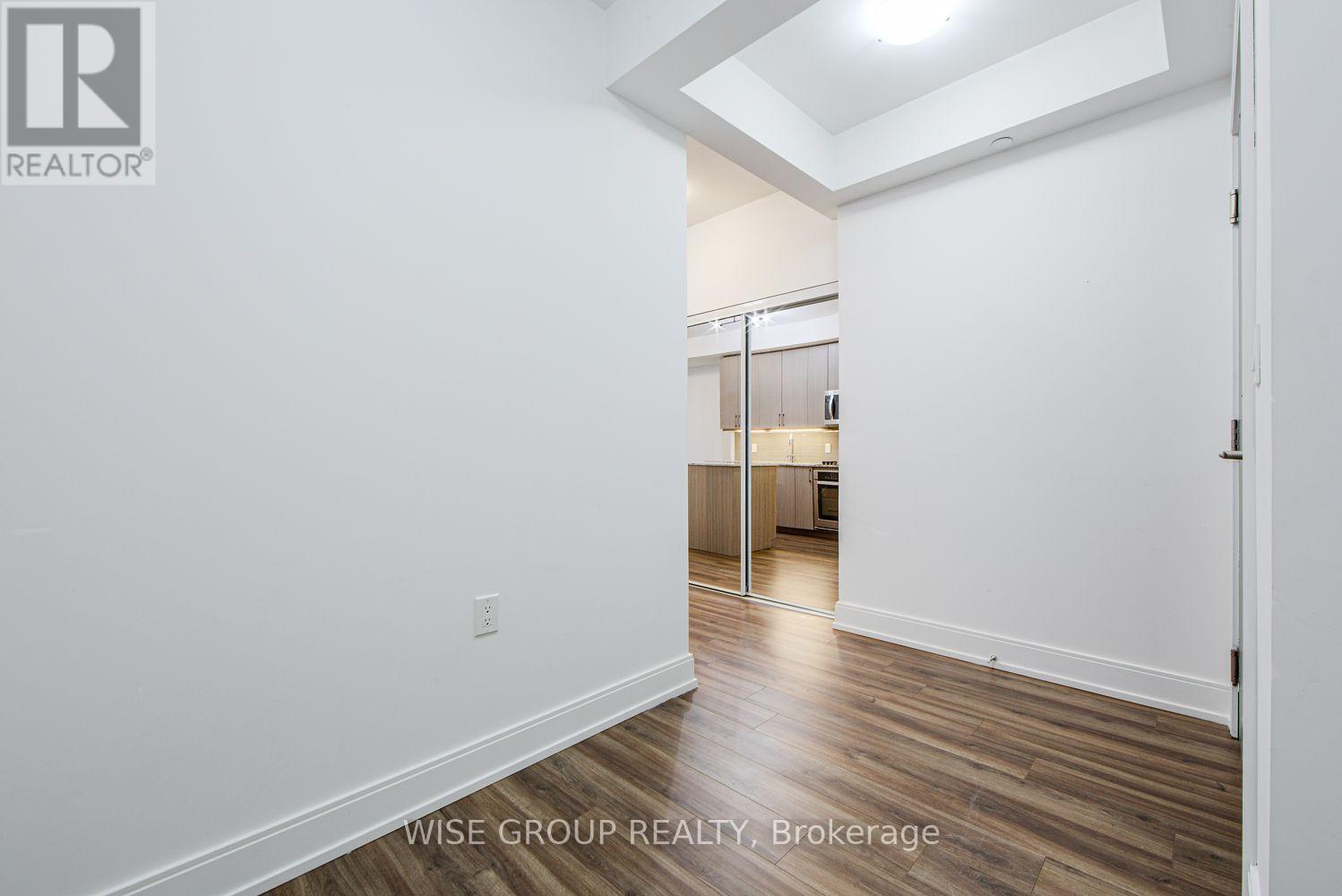1210b - 9600 Yonge Street, Richmond Hill (North Richvale), Ontario  L4C 0X3 - Photo 6 - N13819180