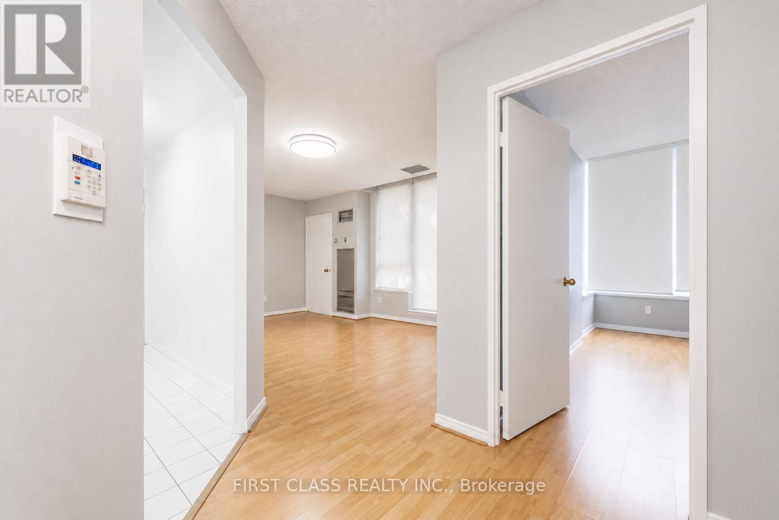 106 - 91 Townsgate Drive, Vaughan, Ontario  L4J 8E8 - Photo 8 - N13629920