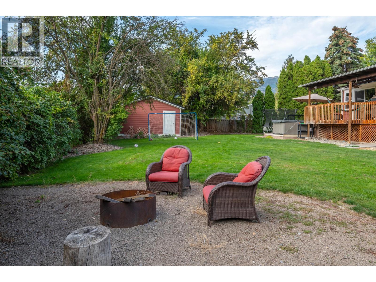 5545 Sawmill Road Oliver Photo 45