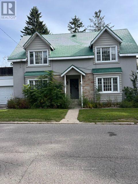2 - 29 Parkside Drive, Barrie (Queen's Park), Ontario  L4N 1W7 - Photo 2 - S13818966