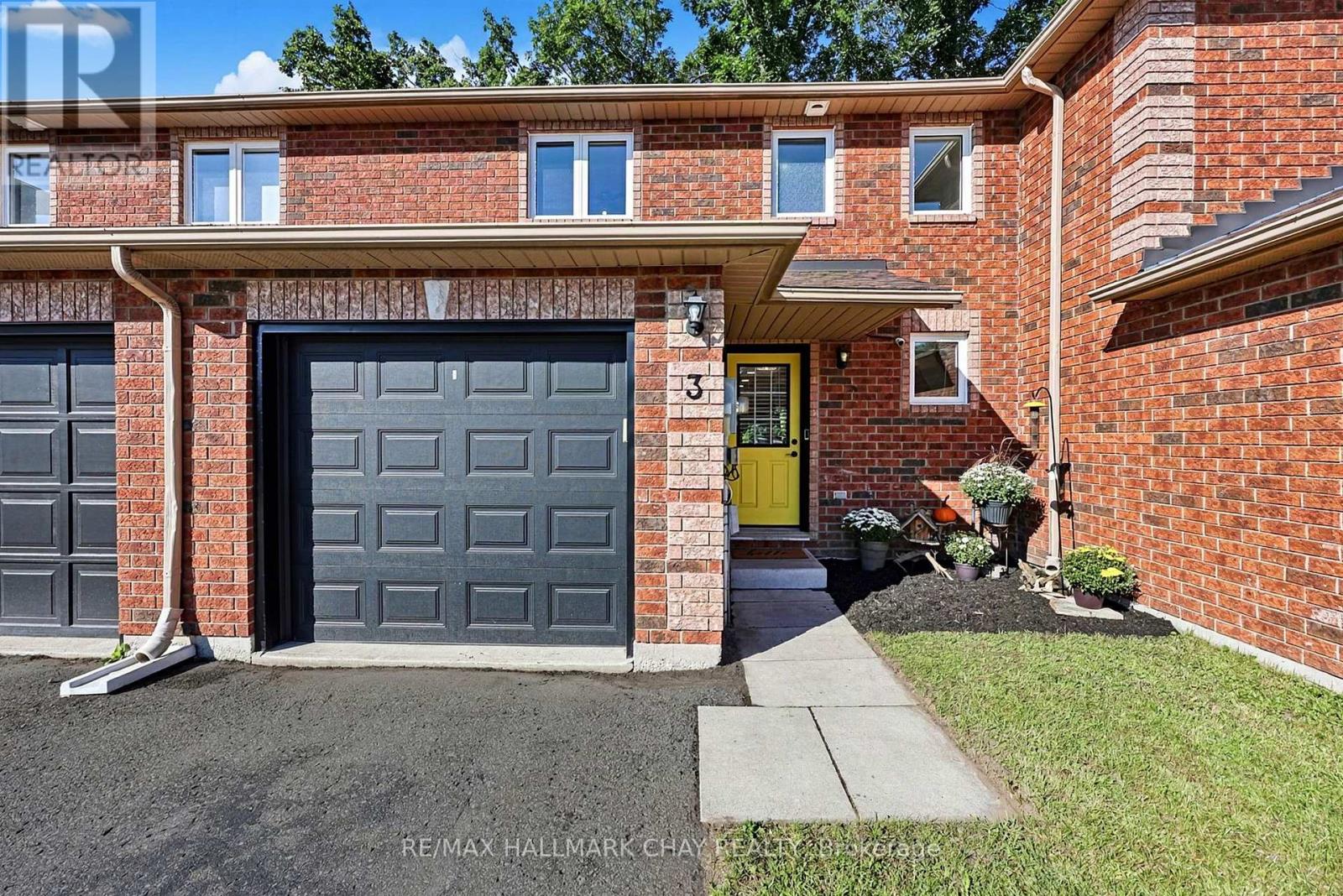 3 - 38 Kenwell Crescent, Barrie (Holly), Ontario  L4N 0Z6 - Photo 2 - S13819154