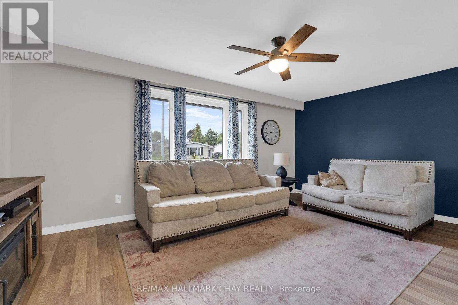 109 Daphne Crescent, Barrie, Ontario  L4M 2Y7 - Photo 4 - S13819202