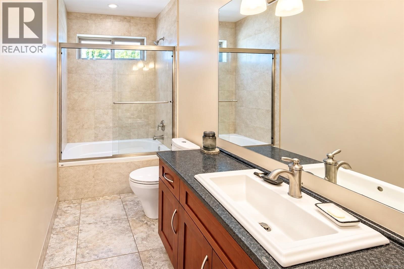 850 Lorne White Pl, Ucluelet, British Columbia  V0R 3A0 - Photo 21 - 1050232