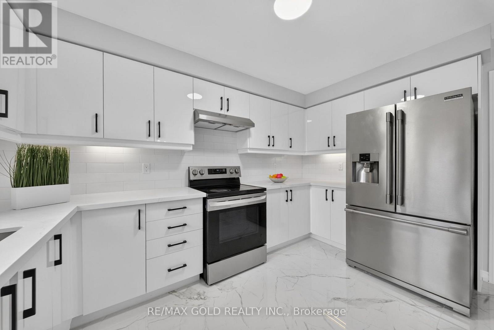 24 Quintessa Trail, Brampton, Ontario  L6R 2V4 - Photo 11 - W13818982