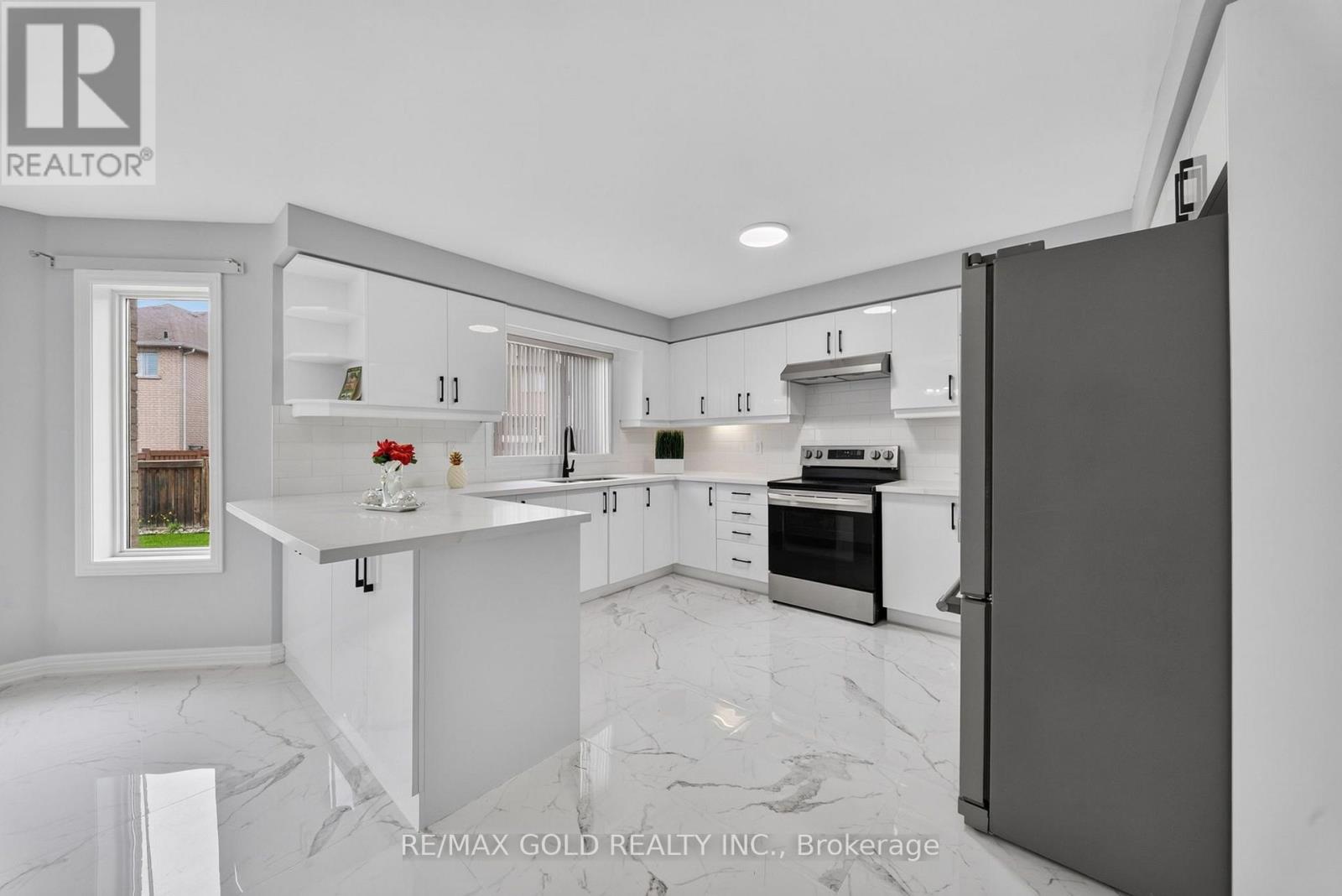 24 Quintessa Trail, Brampton, Ontario  L6R 2V4 - Photo 8 - W13818982