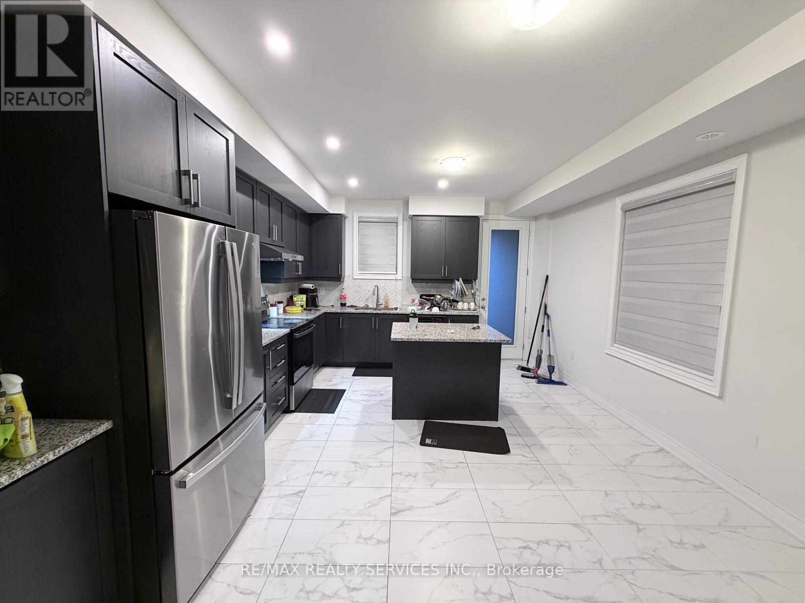 371 INSPIRE BOULEVARD, Brampton, Ontario