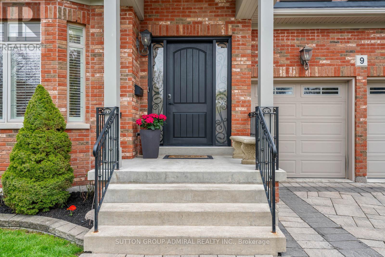 9 Cheshire Drive, Toronto, Ontario  M9B 2N7 - Photo 3 - W13819126