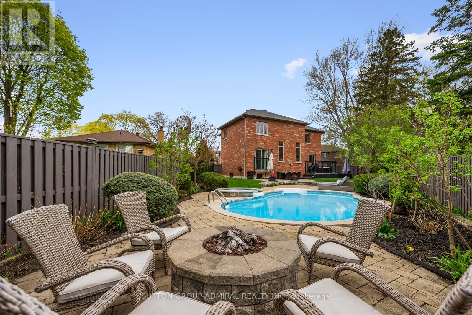 9 Cheshire Drive, Toronto, Ontario  M9B 2N7 - Photo 41 - W13819126