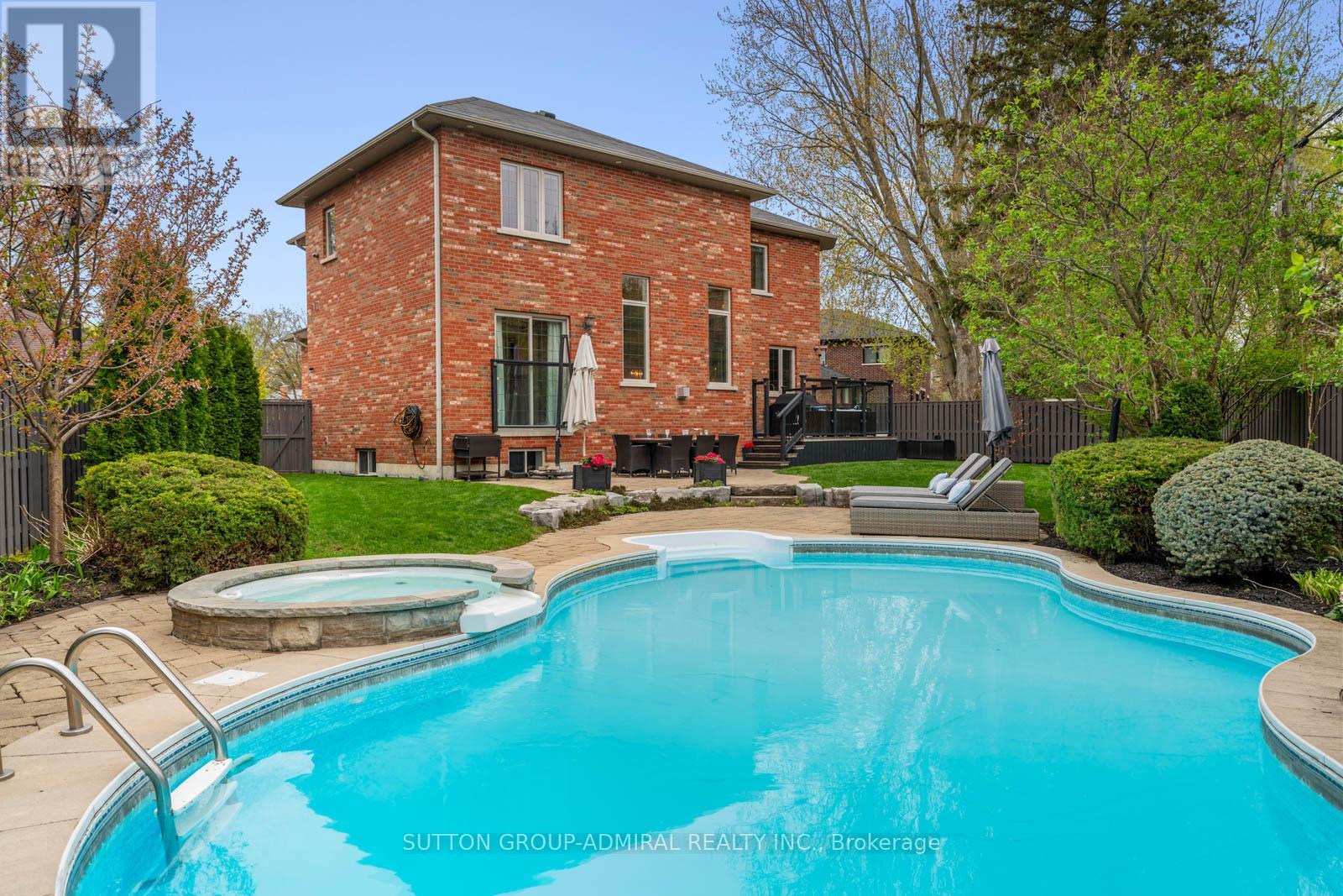 9 Cheshire Drive, Toronto, Ontario  M9B 2N7 - Photo 43 - W13819126