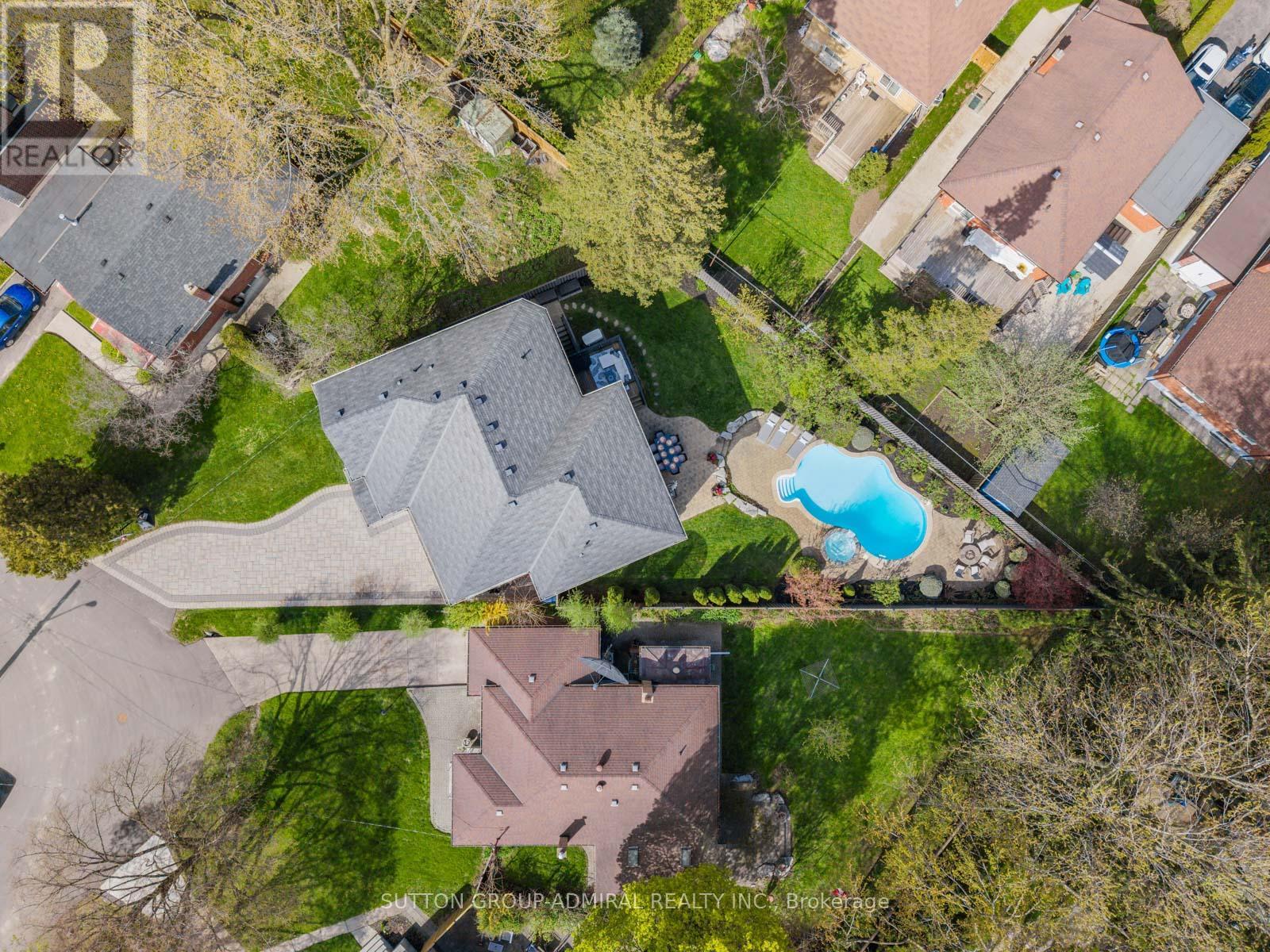 9 Cheshire Drive, Toronto, Ontario  M9B 2N7 - Photo 49 - W13819126