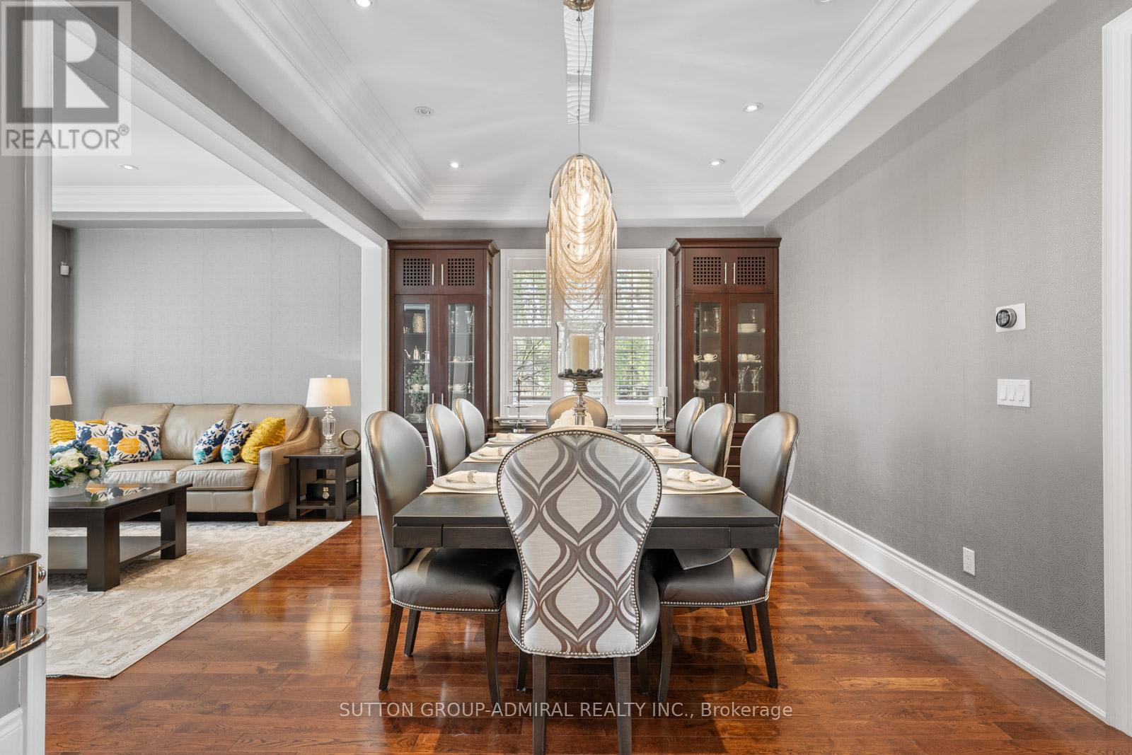 9 Cheshire Drive, Toronto, Ontario  M9B 2N7 - Photo 7 - W13819126