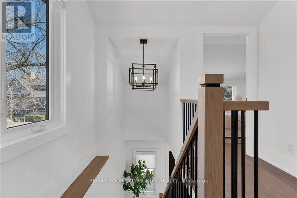 1379 Caroline Street, Burlington, Ontario  L7S 1H5 - Photo 16 - W13819134