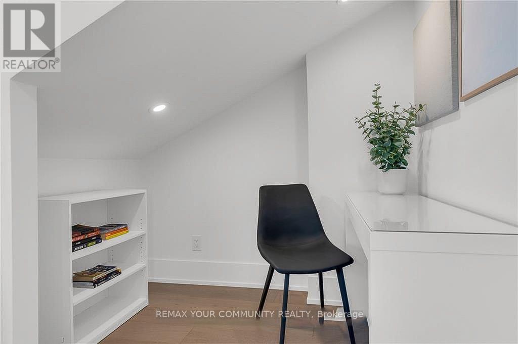 1379 Caroline Street, Burlington, Ontario  L7S 1H5 - Photo 22 - W13819134