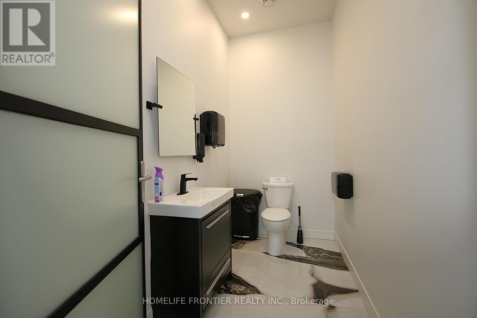 6210 Northwest Drive, Mississauga, Ontario  L4V 1J6 - Photo 9 - W13819146