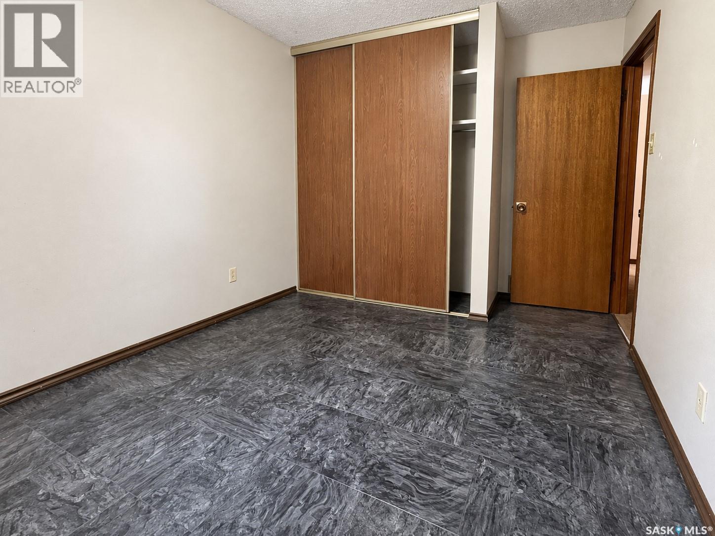 7122 Lawrence Drive, Regina, Saskatchewan  S4X 3X6 - Photo 14 - SK049224