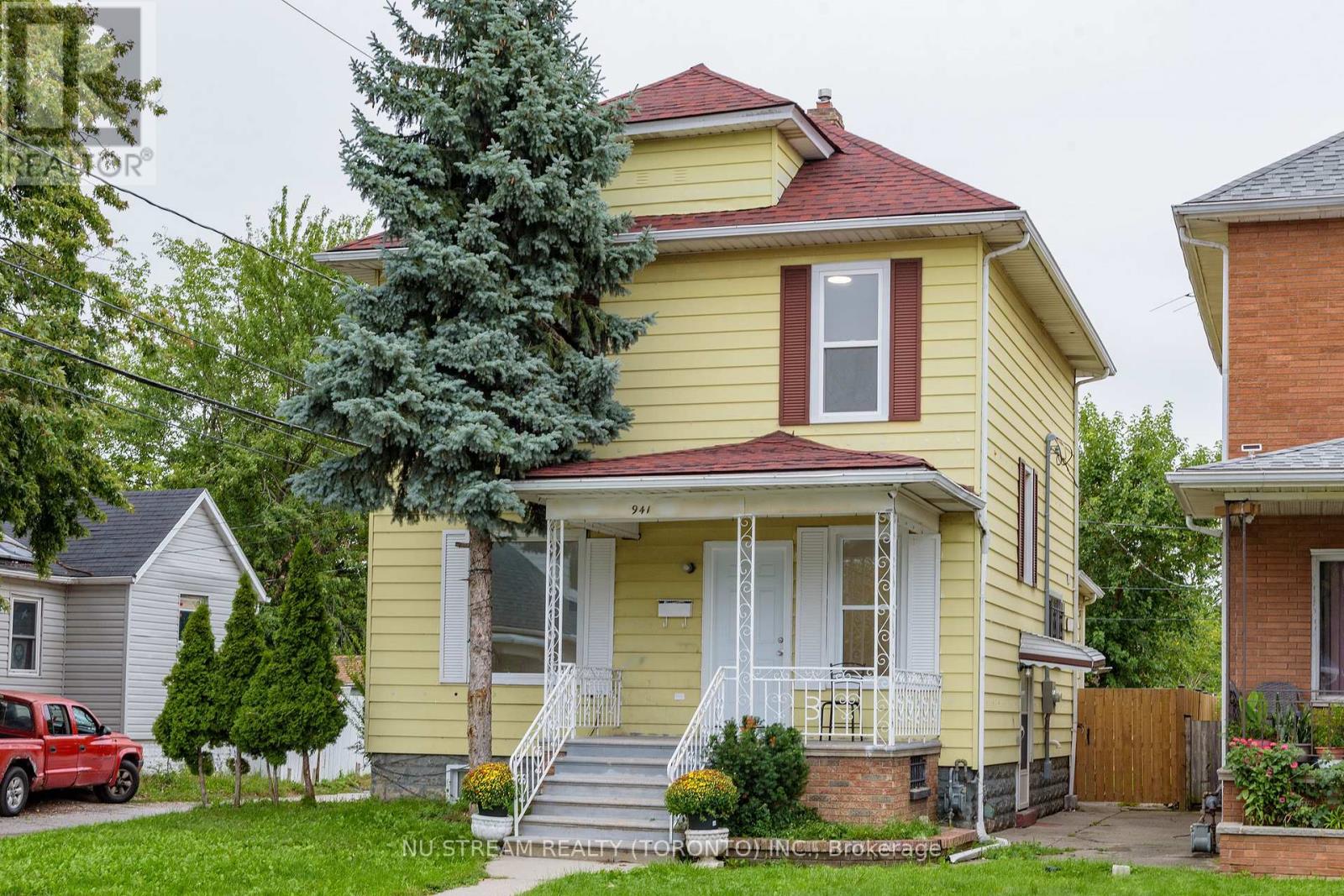 941 Cataraqui Street, Windsor, Ontario  N9A 3P7 - Photo 1 - X13819052