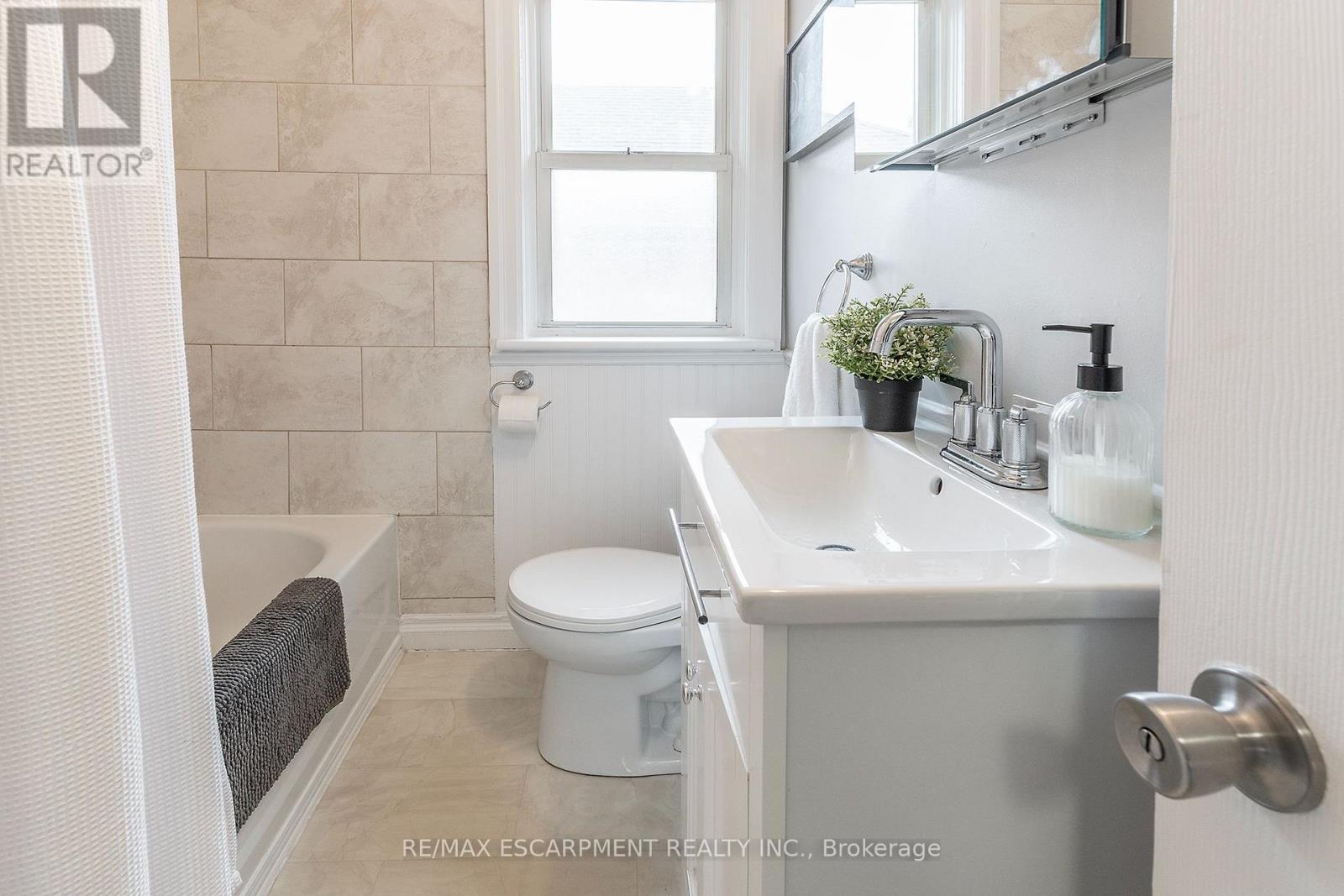 282 East 13th Street, Hamilton, Ontario  L9A 3Z9 - Photo 10 - X13819158