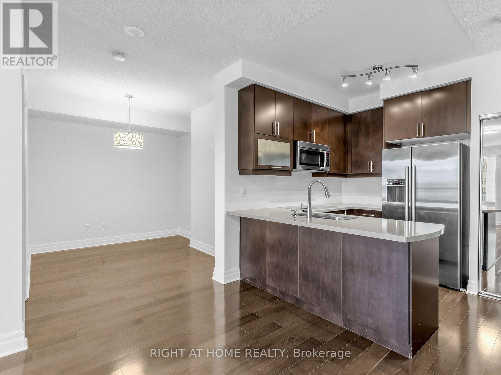 1810 - 35 Balmuto Street, Toronto, Ontario M4Y 0A3 - Photo 14 - C13807742