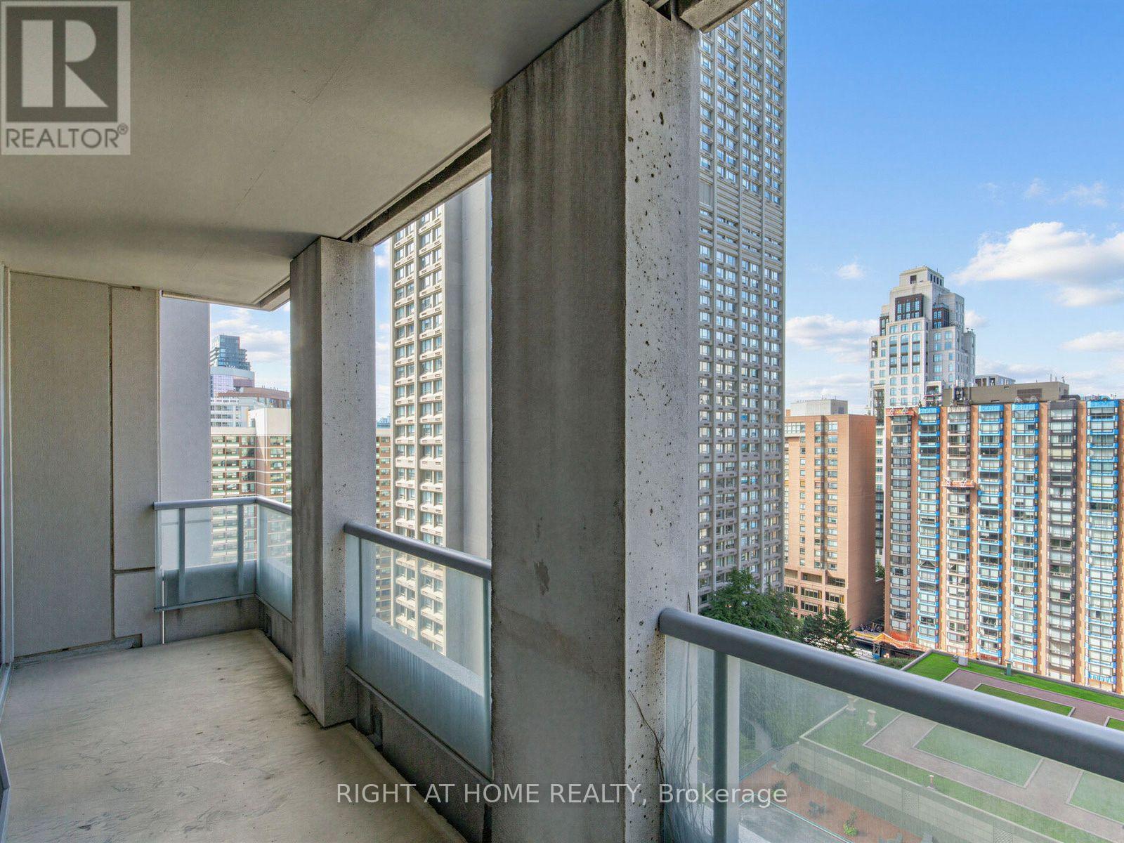 1810 - 35 Balmuto Street, Toronto, Ontario M4Y 0A3 - Photo 21 - C13807742