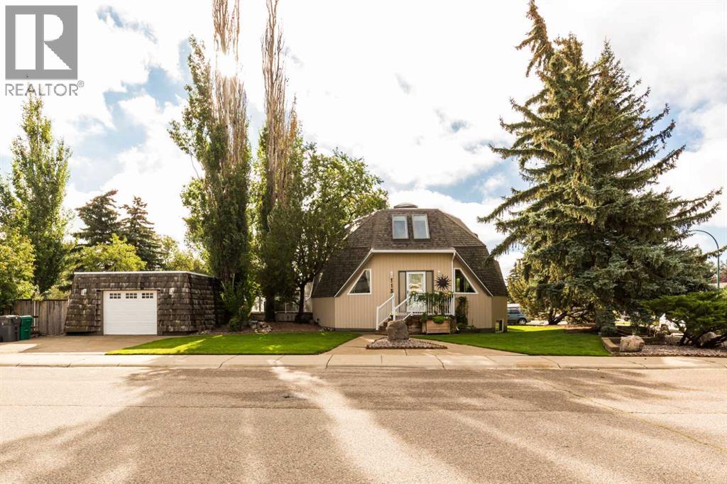 115 Iroquois Crescent W, Lethbridge, Alberta  T1K 5J3 - Photo 2 - A2346534