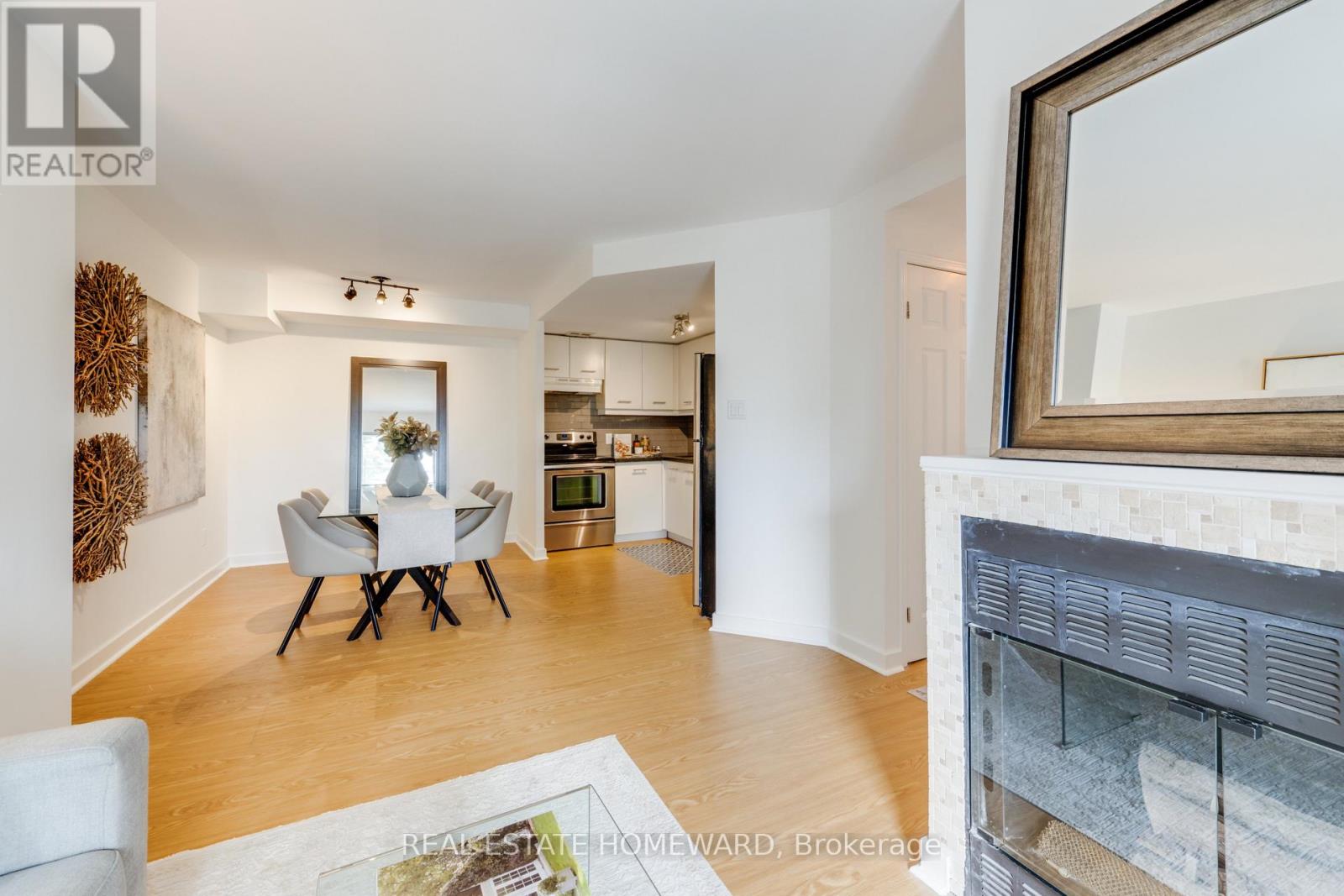 304 - 716 KINGSTON ROAD photo 23