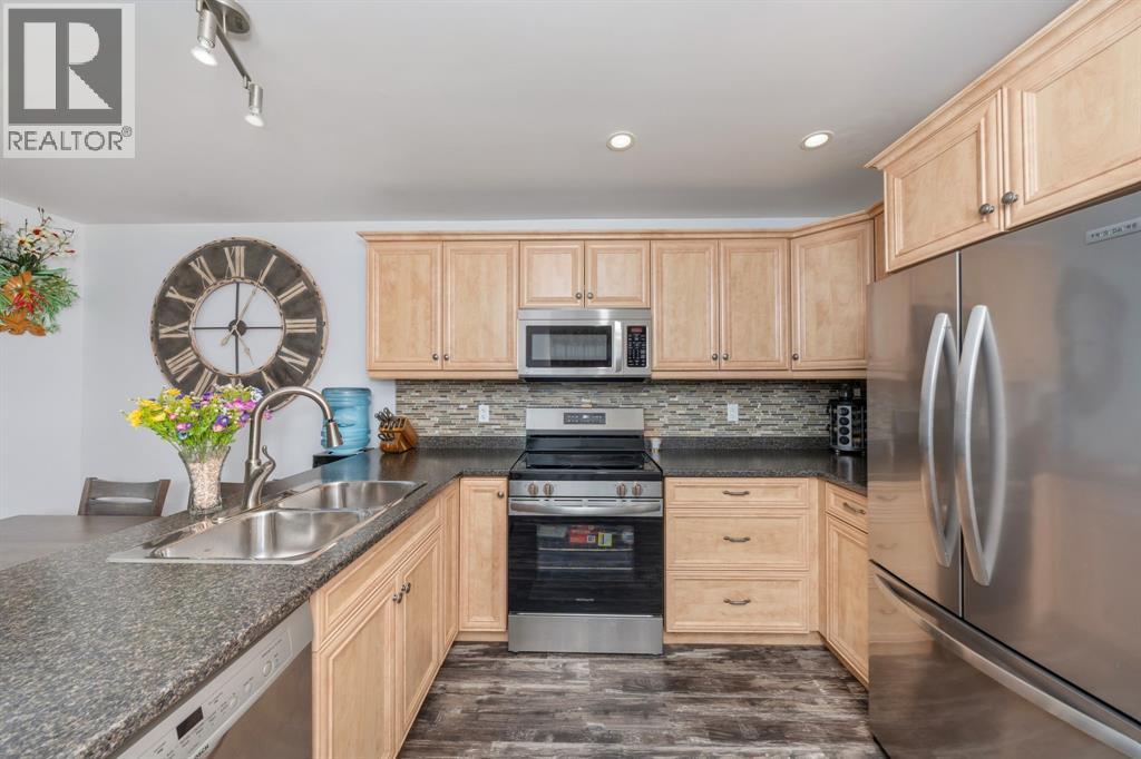 288 Maxwell STREET Sarnia Ontario Canada N7T5C7 5