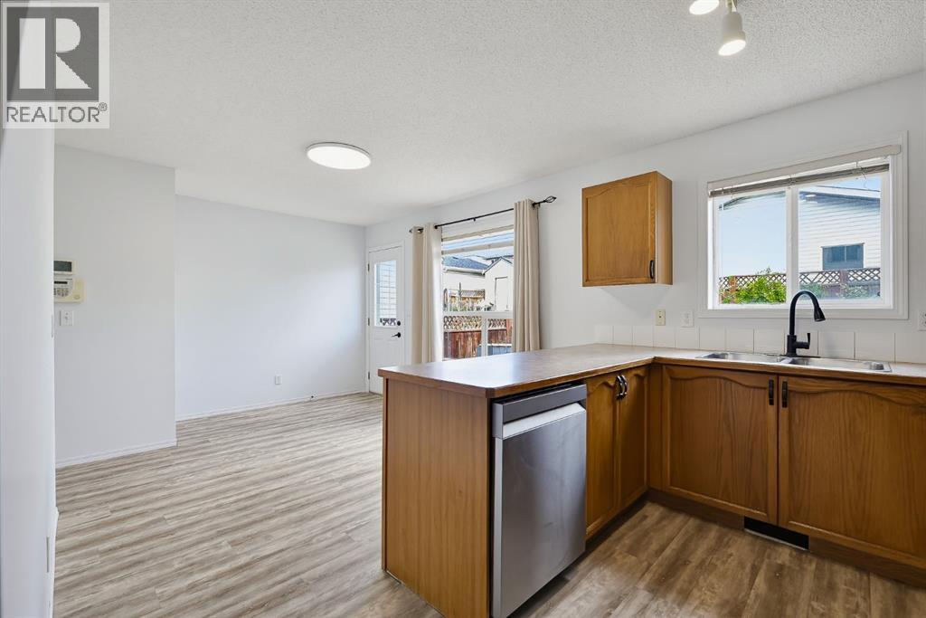 15 Coventry Link NE, Calgary, Alberta  T3K 5H6 - Photo 10 - A2345663