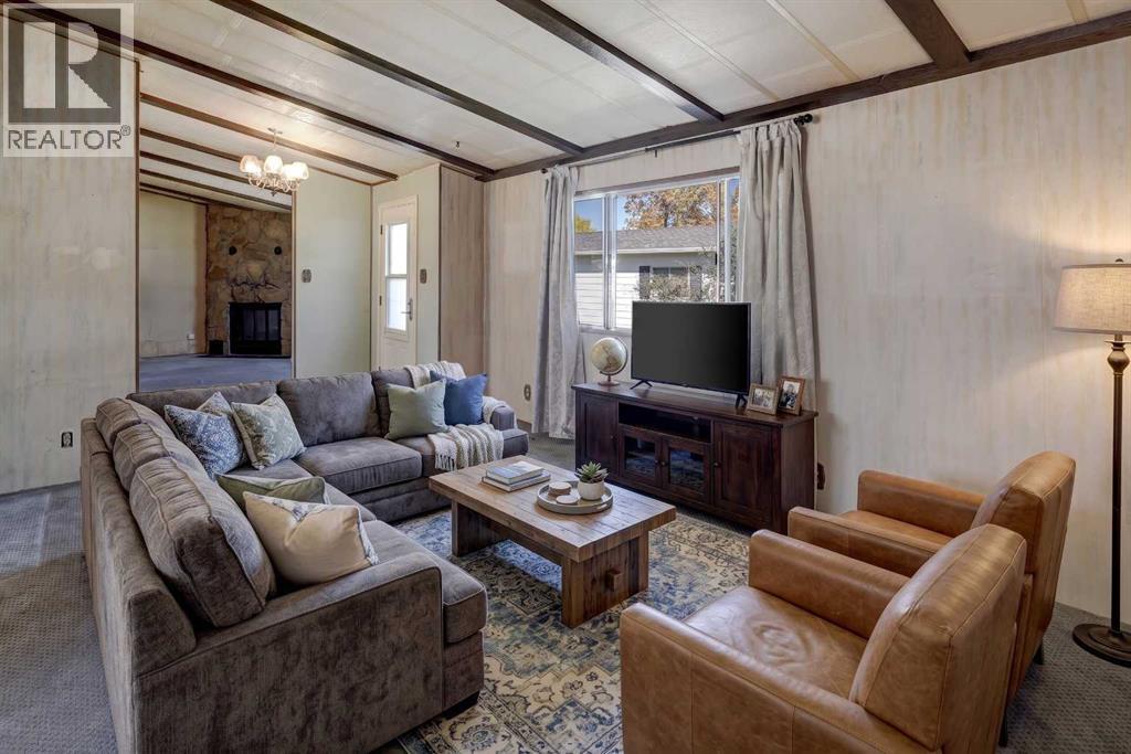 61 Huntstrom Drive NE, Calgary, Alberta  T2K 5V5 - Photo 8 - A2345587