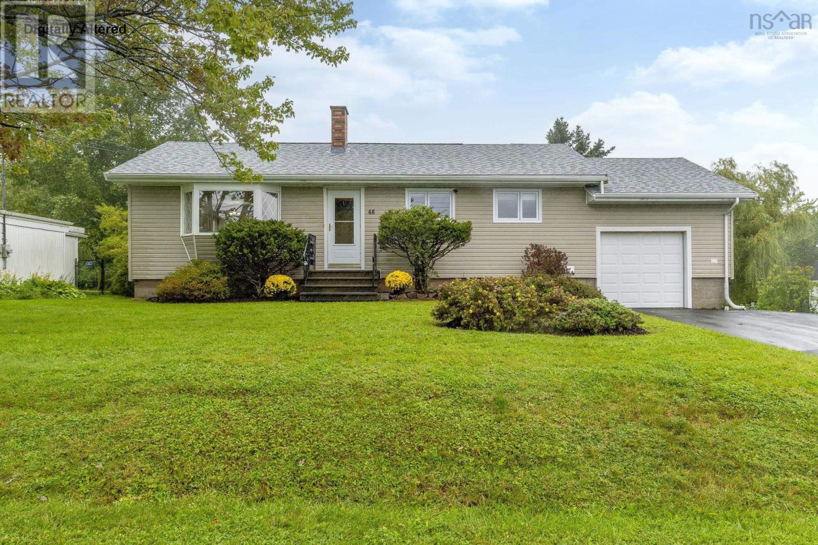 46 Nova Terrace, Dartmouth, Nova Scotia  B2V 1A9 - Photo 1 - 202624132