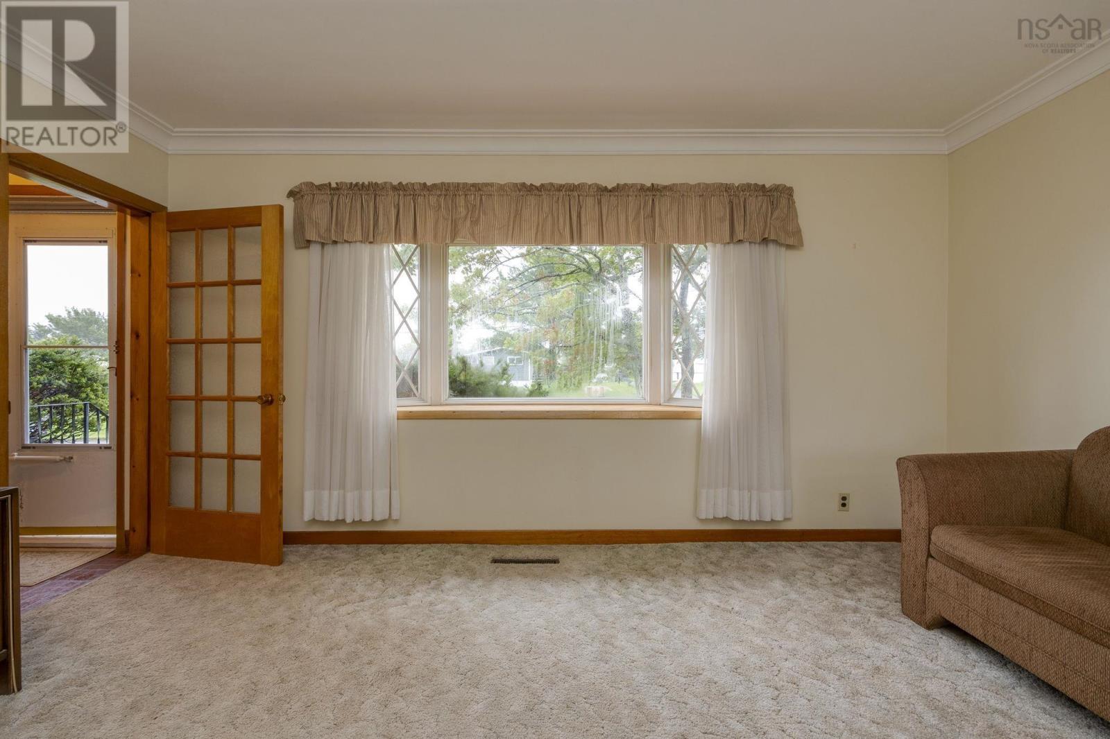 46 Nova Terrace, Dartmouth, Nova Scotia  B2V 1A9 - Photo 4 - 202624132