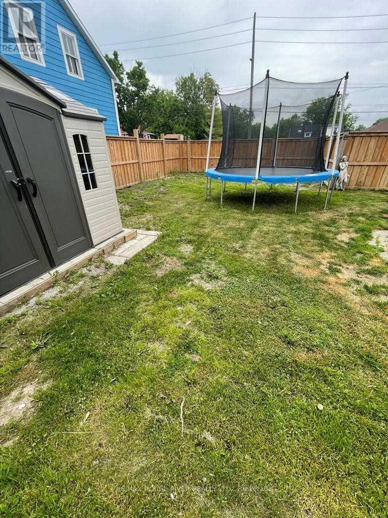 Upper - 131 John Street E, Whitby, Ontario  L1N 2T4 - Photo 26 - E13816908