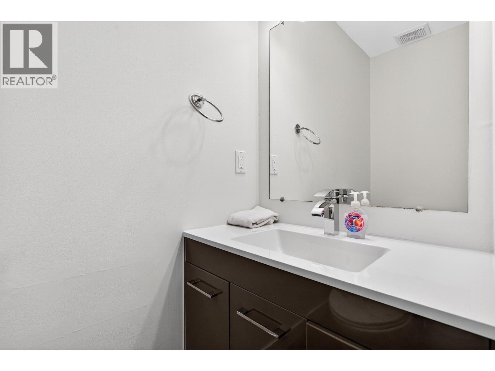 7375 Porcupine Road Unit# B6, Big White, British Columbia  V1P 1P3 - Photo 18 - 10401667