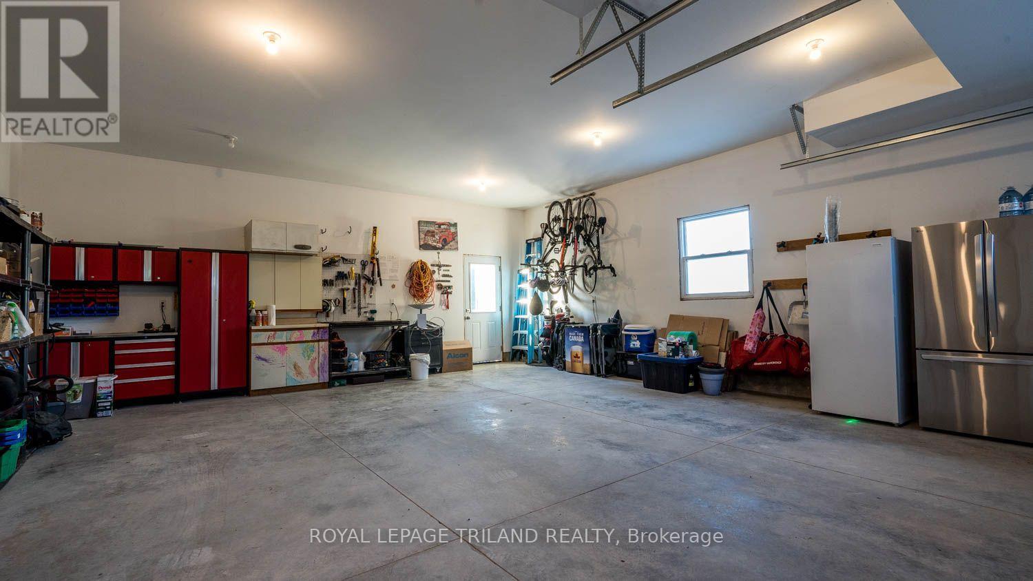 11688 Charlton Drive, Middlesex Centre, Ontario  N0M 1P0 - Photo 39 - X13819312