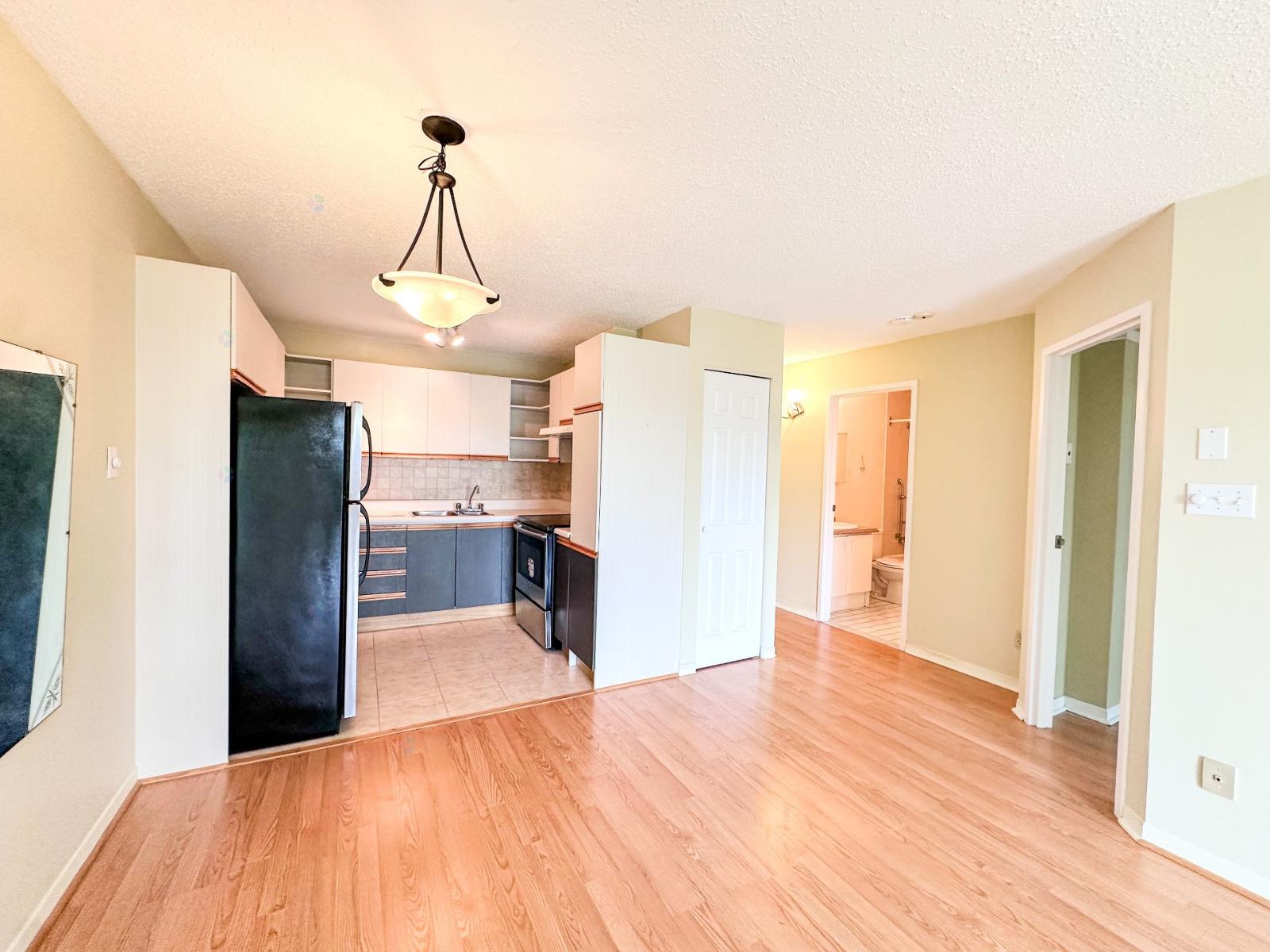 50 Av. de Balmoral|#408 La Prairie Quebec Canada J5R5G2 5