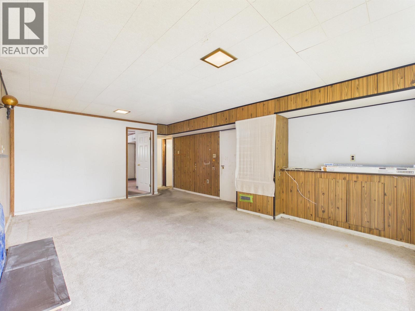 6096 SERVICE STREET photo 15
