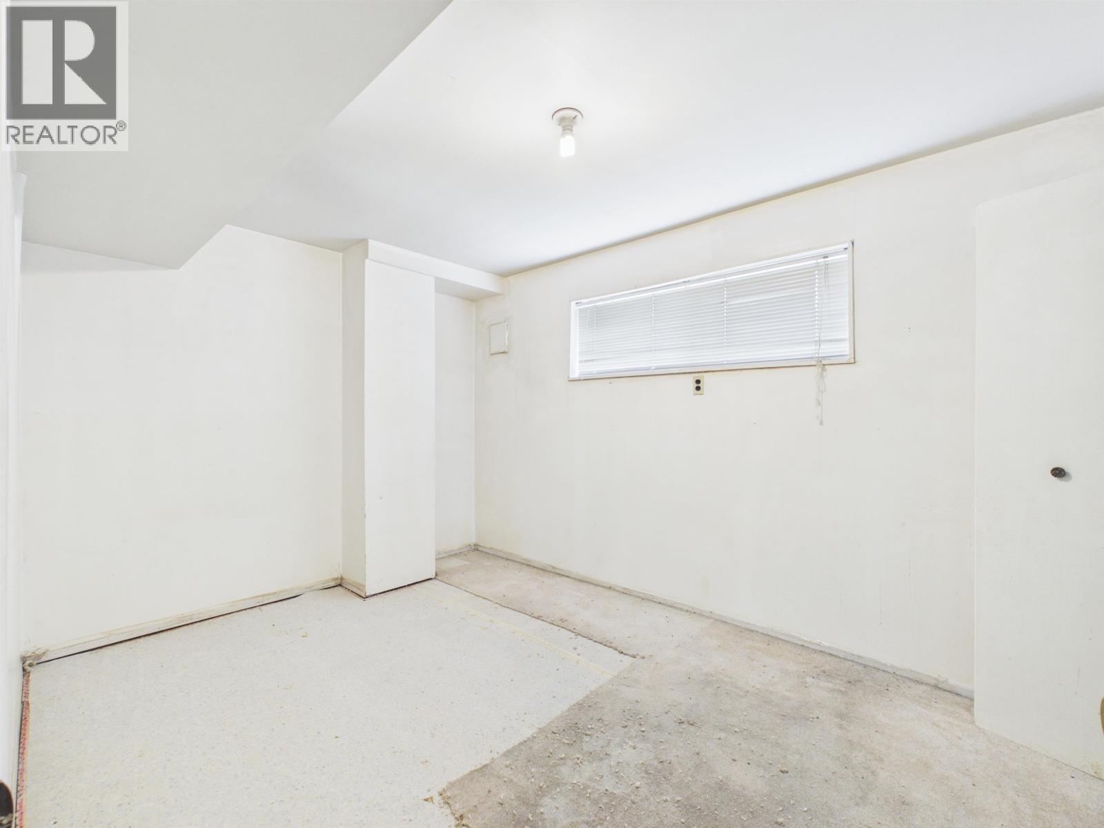 6096 SERVICE STREET photo 18