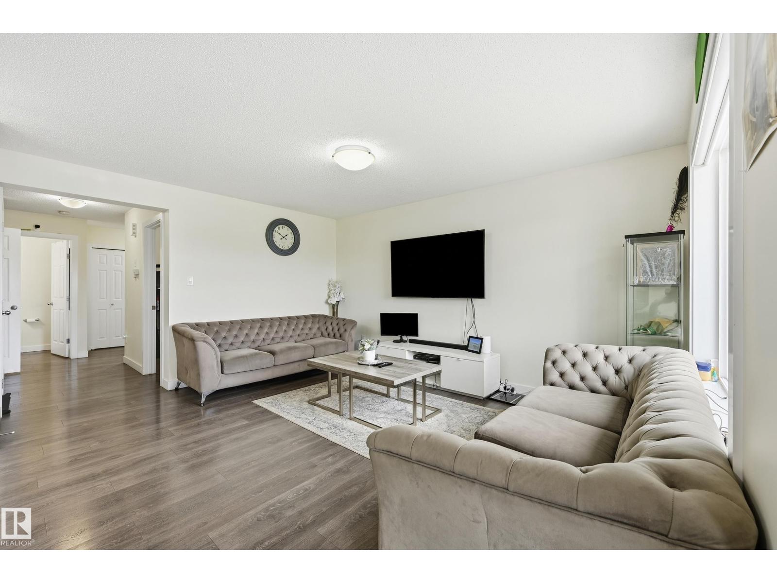 941 Ebbers Cr NW, Edmonton, Alberta T5Y 3T9 - Photo 11 - E4509258