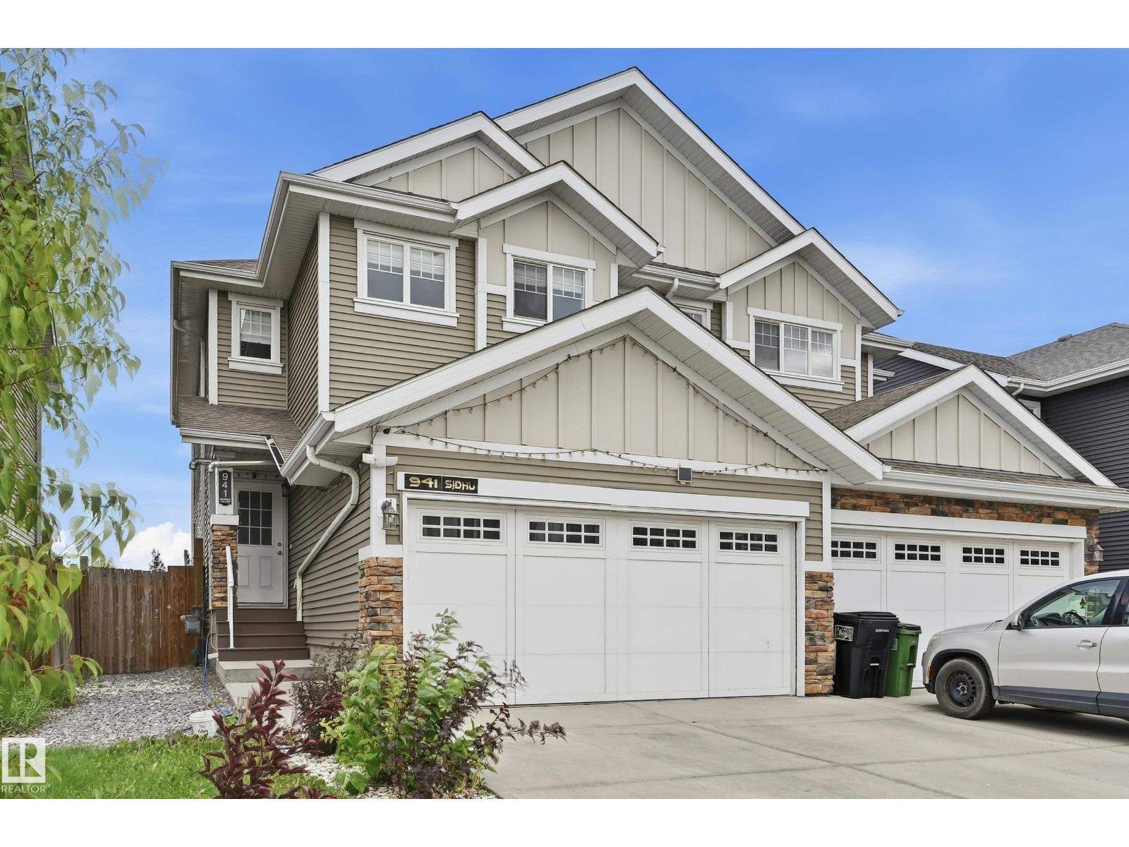 941 Ebbers Cr NW, Edmonton, Alberta T5Y 3T9 - Photo 2 - E4509258