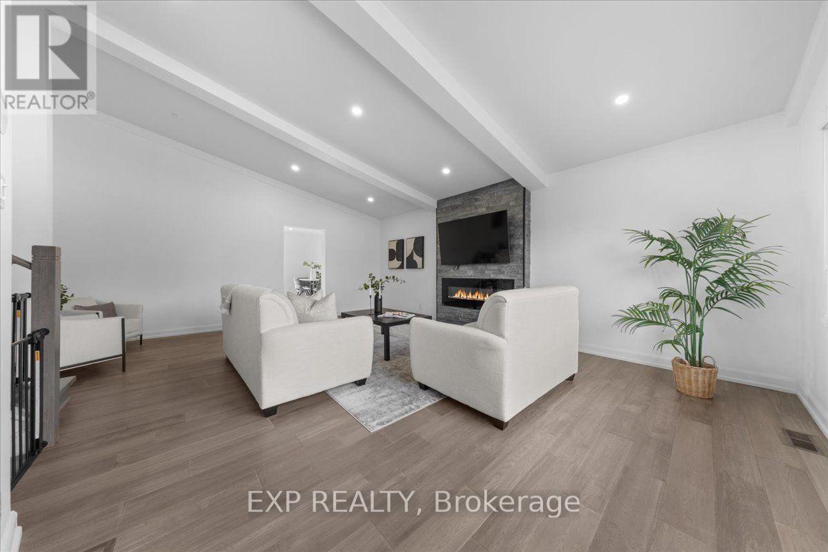 2940 Prince Of Wales Drive, Ottawa, Ontario  K2E 0B2 - Photo 3 - X13819330