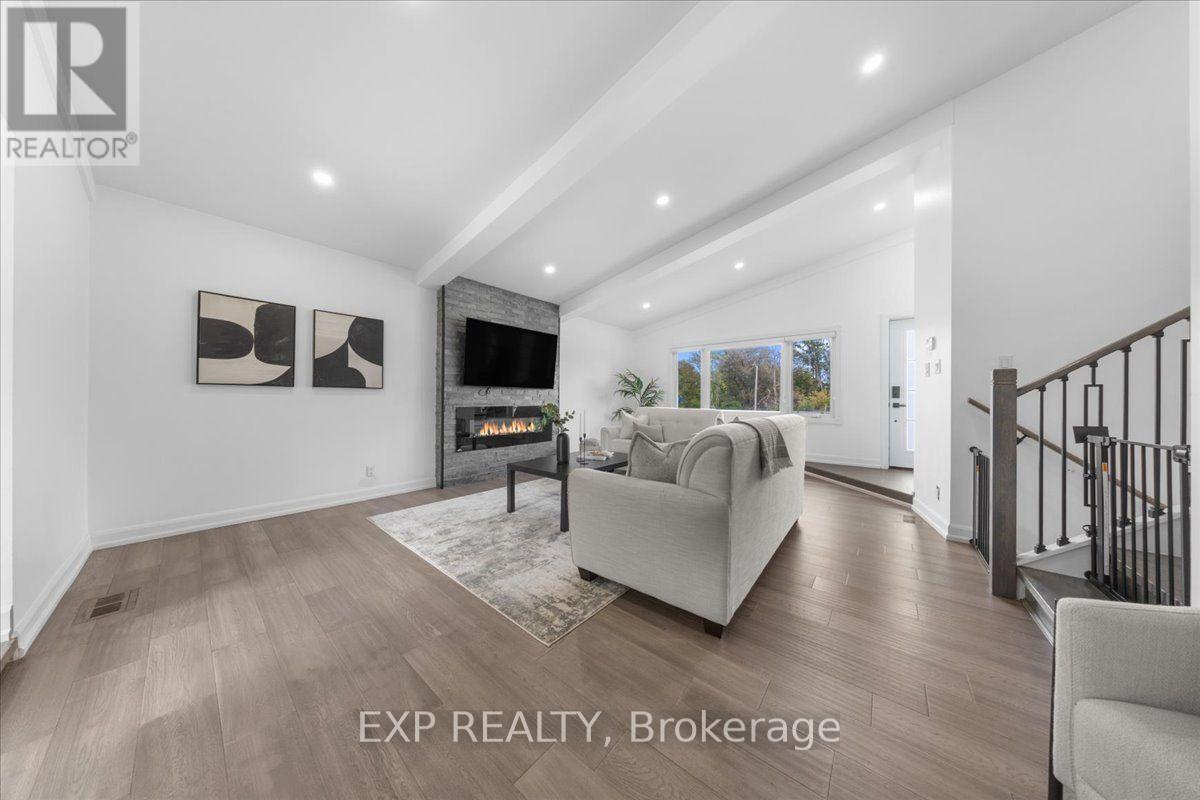 2940 Prince Of Wales Drive, Ottawa, Ontario  K2E 0B2 - Photo 4 - X13819330
