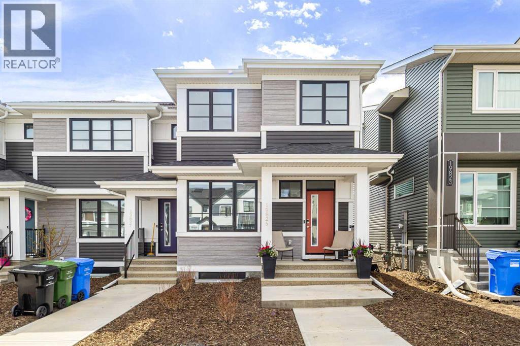 19825 45 Street SE, Calgary, Alberta