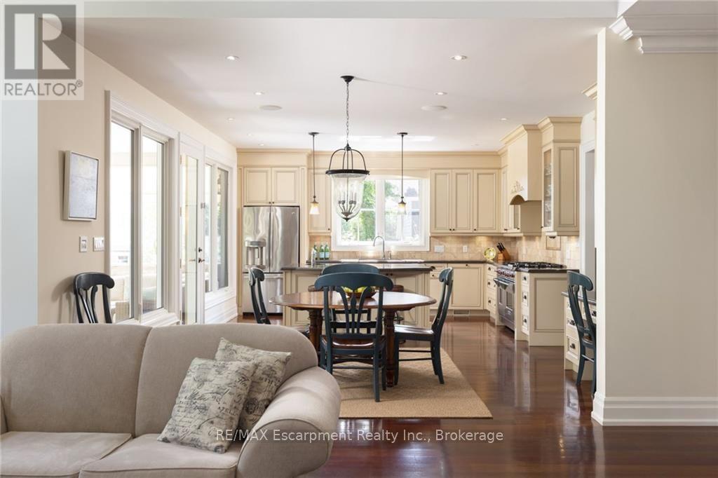 29 Howard Avenue, Oakville, Ontario  L6J 3Y3 - Photo 14 - W13819390