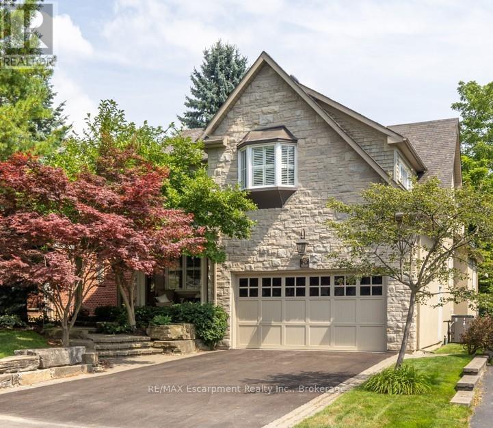 29 Howard Avenue, Oakville, Ontario  L6J 3Y3 - Photo 2 - W13819390