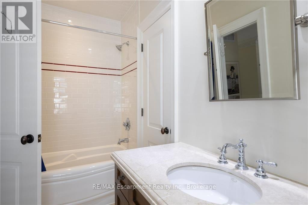 29 Howard Avenue, Oakville, Ontario  L6J 3Y3 - Photo 26 - W13819390