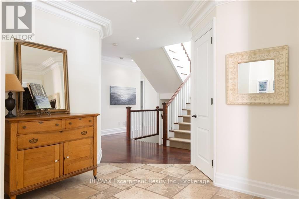 29 Howard Avenue, Oakville, Ontario  L6J 3Y3 - Photo 7 - W13819390