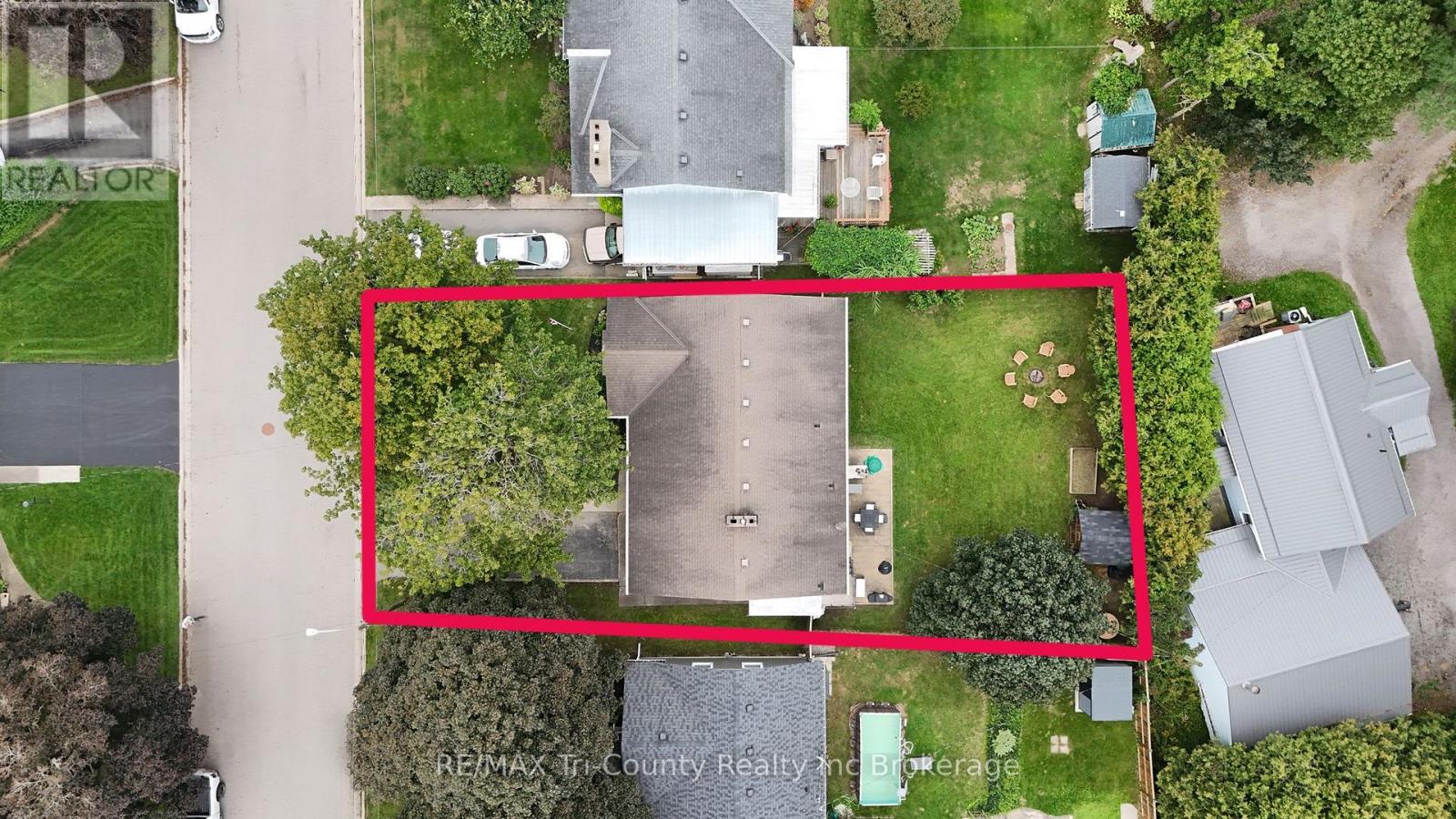 9 Parkside Drive, Tillsonburg, Ontario  N4G 4A1 - Photo 2 - X13819292