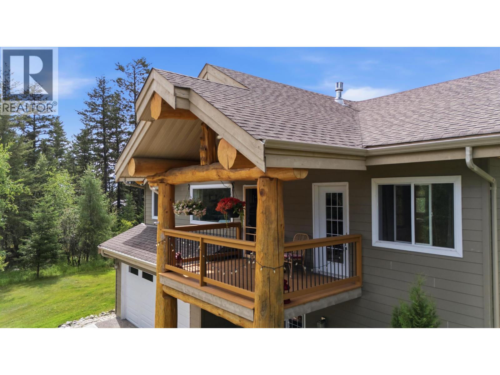 1898 Ross Road, Williams Lake, British Columbia  V2G 5B3 - Photo 2 - R3168682